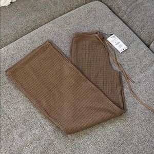 Zara Women's Textured Wideleg Pants in Brown